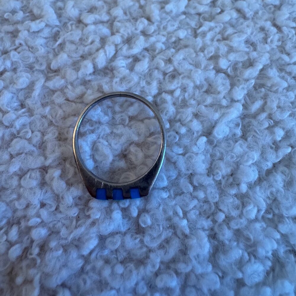 Vintage Sterling Silver with Turquoise Inlay Ring - Picture 3 of 7